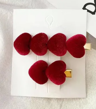 2 piece red velvet luxury heart clips